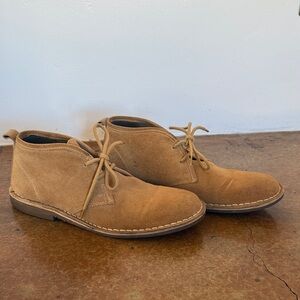 Men's Tan Suede Chukka Boots